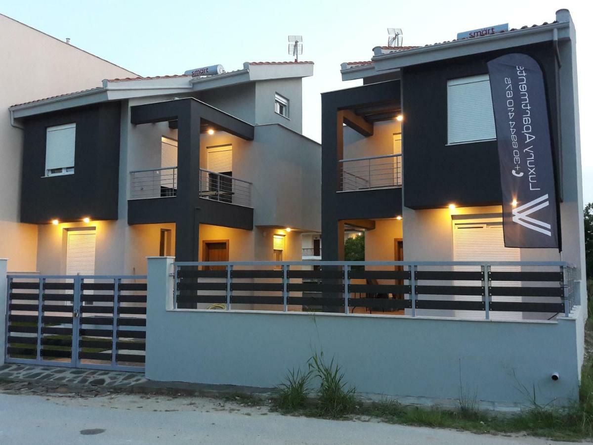 V Luxury Apartments ซีวิรี ภายนอก รูปภาพ