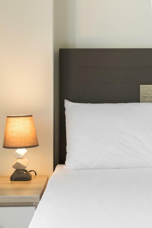 V Luxury Apartments ซีวิรี ภายนอก รูปภาพ