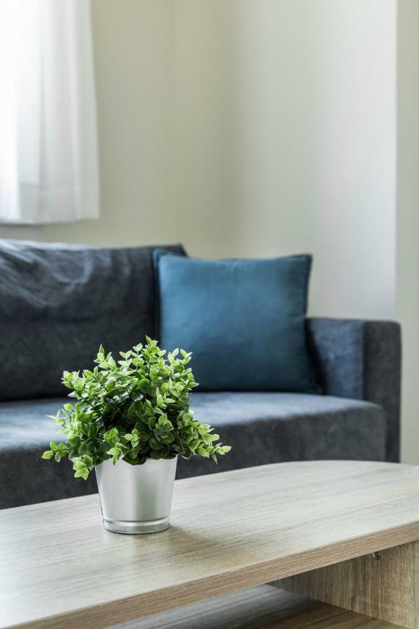 V Luxury Apartments ซีวิรี ภายนอก รูปภาพ