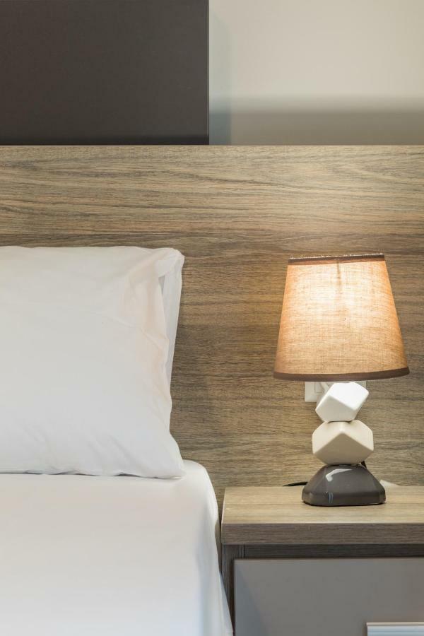 V Luxury Apartments ซีวิรี ภายนอก รูปภาพ